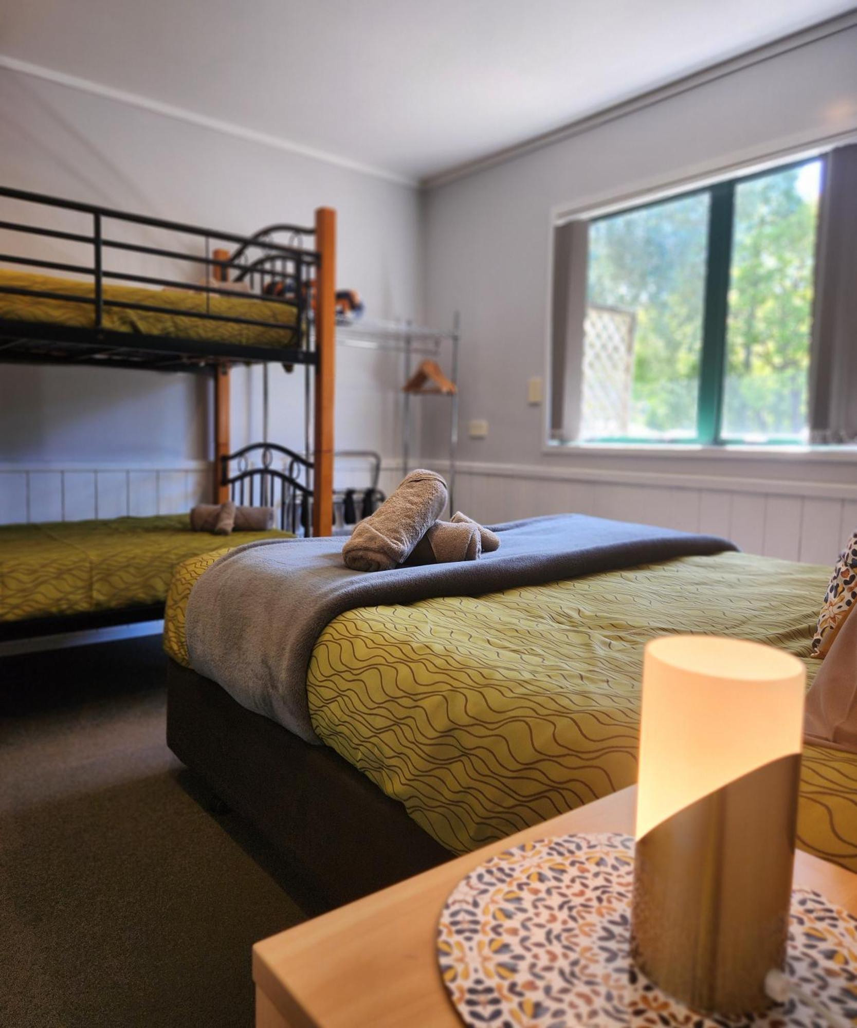 Kauri Coast Top 10 Holiday Park Kaihu Zewnętrze zdjęcie