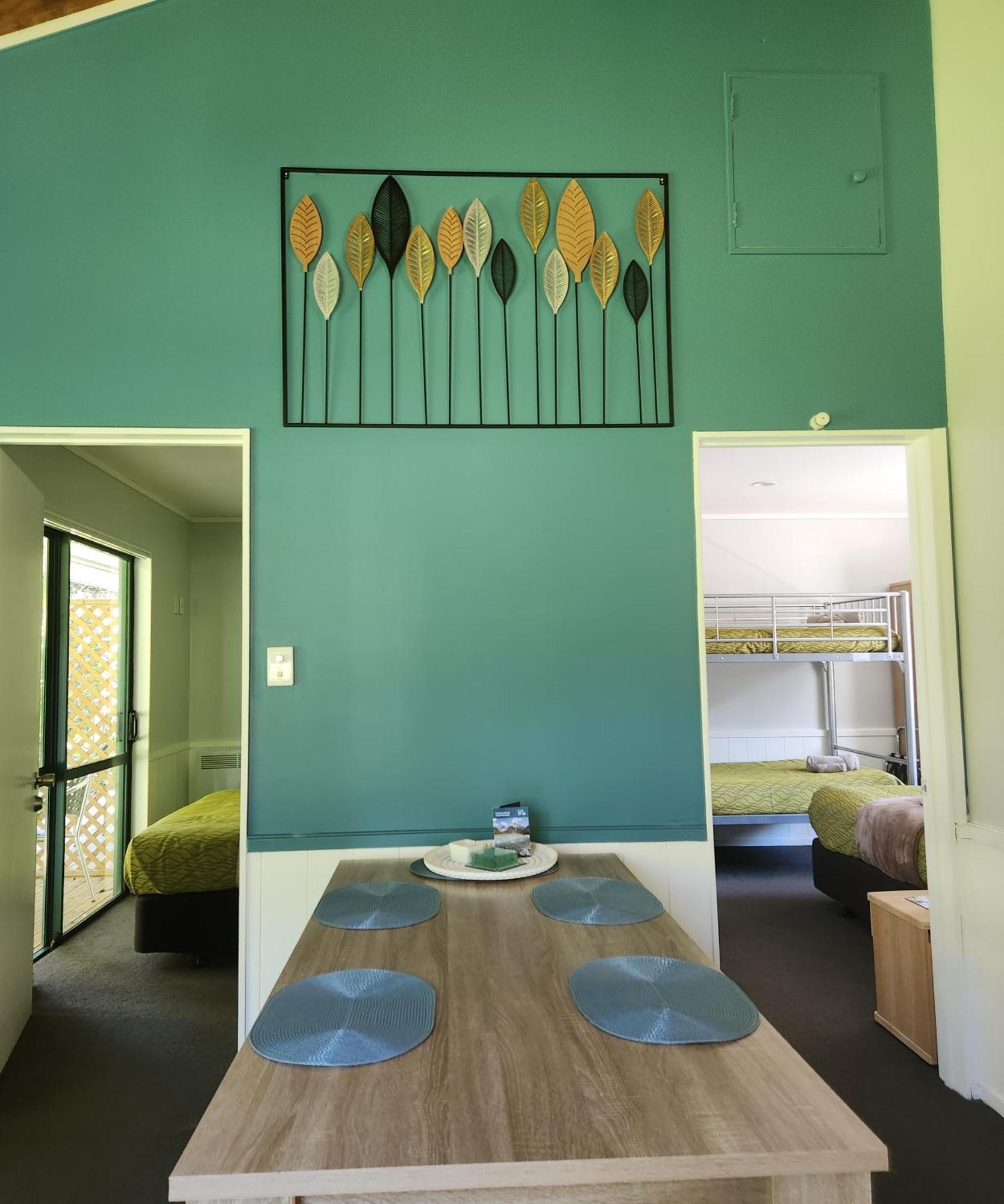 Kauri Coast Top 10 Holiday Park Kaihu Zewnętrze zdjęcie